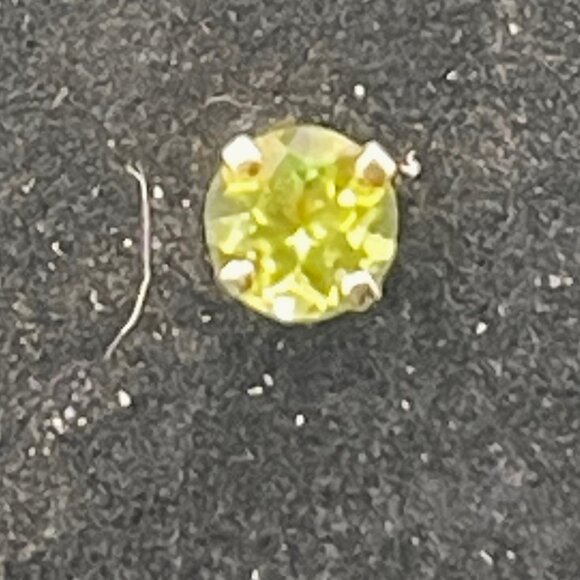 Estate 14K Gold Peridot Stud Earrings Mexico Hallmarked Light Green Fine Jewelry - Picture 2 of 10